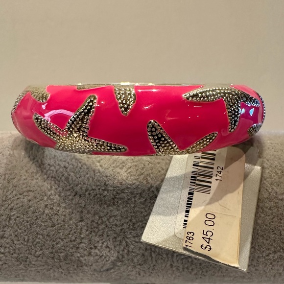 NWT Sequin by Nordstrom Starfish Clamper Bangle Bracelet, silver w/ dark pink - Picture 2 of 11